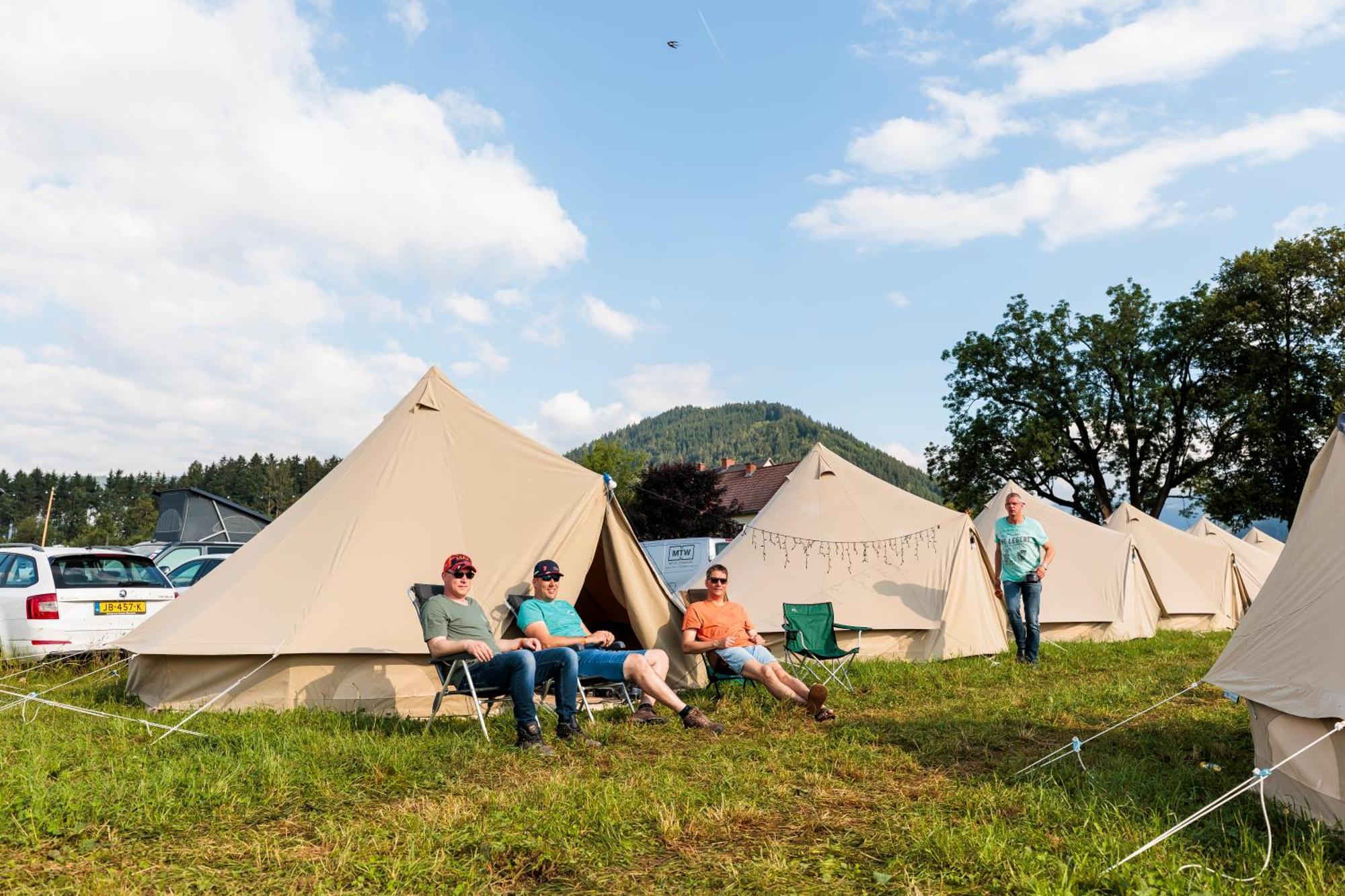 Racingtours Racecamp - Spielberg Ξενοδοχείο Spielberg Bei Knittelfeld Δωμάτιο φωτογραφία